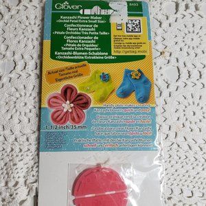 Clover Kanzashi Extra Small Orchid Petal Maker 8493